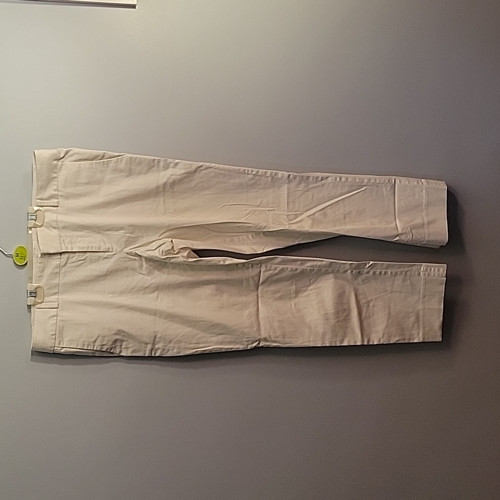 Woman's Ankle Pant